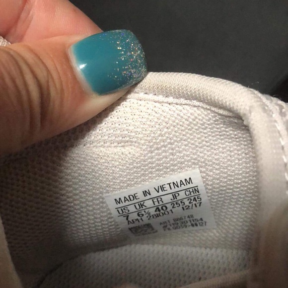 Adidas sneakers - Picture 3 of 3